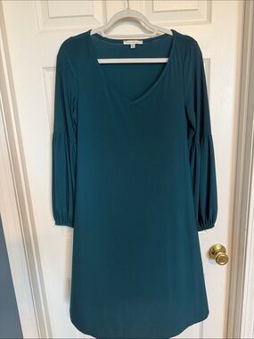 Women’s Teal Long-Sleeve V-Neck Shift Dress